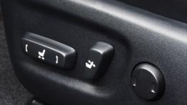 Toyota RAV4 IV - wersja europejska - fotel kierowcy, widok z przodu