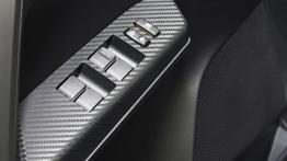 Toyota RAV4 IV - wersja europejska - sterowanie w drzwiach