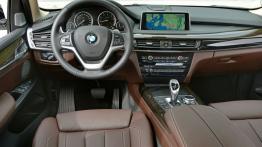 BMW X5 III (2014) xDrive50i - wersja amerykańska - pełny panel przedni