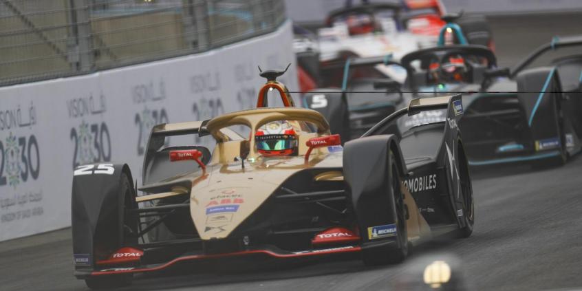 Pierwsza runda Wyścigowych Mistrzostw Świata Formuły E w sezonie 2018/2019. Zespół DS TECHEETAH na czele klasyfikacji
