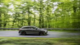 Mercedes-AMG CLA 45 4MATIC+ Shooting Brake - prawy bok