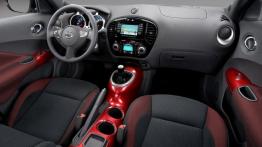 Nissan Juke - pełny panel przedni