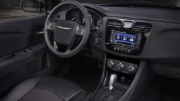 Nowy Chrysler 200 zadebiutuje już w przyszłym roku?