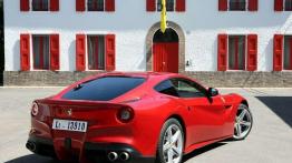 TOP 10 | Najdroższe samochody dostępne na polskim rynku