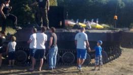 Gorące show na ... lotnisku