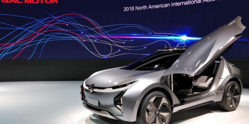 Kolejny chiński koncept "pręży muskuły"