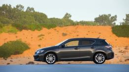 Lexus CT 200H - lewy bok