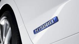 Lexus CT 200H - emblemat boczny