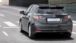 Lexus CT 200H - widok z tyłu