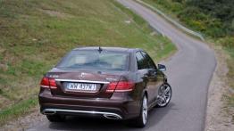 Mercedes-Benz E350 BlueTEC - wehikuł czasu dla wybrednych