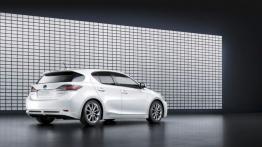 Lexus CT 200H - widok z tyłu