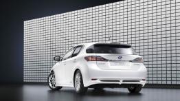 Lexus CT 200H - widok z tyłu