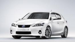 Lexus CT 200H - widok z przodu