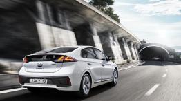 Hyundai zmodyfikował Ioniqa. Posiada tryb jazdy w strefach zielonych
