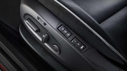 Nowy Opel Astra z masażem w przednich fotelach