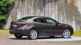 Mazda3Sedan na nowych oficjalnych zdjęciach