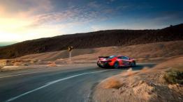 McLaren P1 pręży się na nowych fotografiach