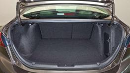 Mazda3Sedan na nowych oficjalnych zdjęciach
