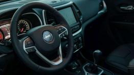 Jeep Cherokee Limited 2.0 MJD 170 KM - Amerykanin w europejskich szatach