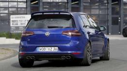 Volkswagen Golf R400 - nuklearny hot hatch