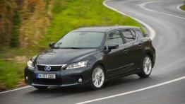 Lexus CT 200H - widok z przodu
