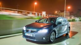 Lexus CT 200H - widok z przodu