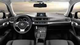 Lexus CT 200H - pełny panel przedni