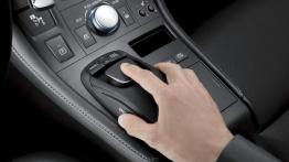 Lexus CT 200H - konsola środkowa