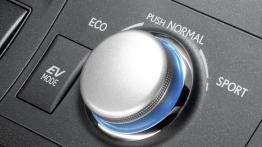 Lexus CT 200H - konsola środkowa