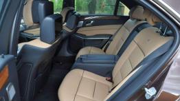 Mercedes-Benz E350 BlueTEC - wehikuł czasu dla wybrednych