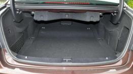 Mercedes-Benz E350 BlueTEC - wehikuł czasu dla wybrednych