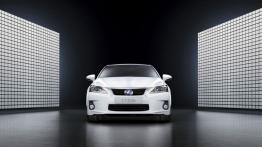 Lexus CT 200H - widok z przodu