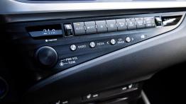 Lexus nie żartuje. To koniec konwencjonalnych silników? Nowy Lexus ES 300h i RC 300h