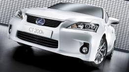 Lexus CT 200H - widok z przodu