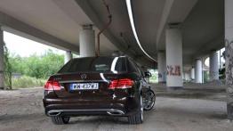 Mercedes-Benz E350 BlueTEC - wehikuł czasu dla wybrednych