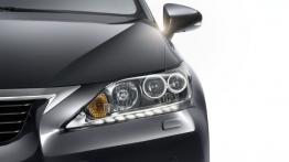 Lexus CT 200H - lewy przedni reflektor - włączony