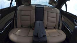 Mercedes-Benz E350 BlueTEC - wehikuł czasu dla wybrednych