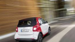 Nowy Smart Fortwo Cabrio - maluch bez dachu
