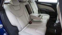 Ford Mondeo V Kombi - tylna kanapa