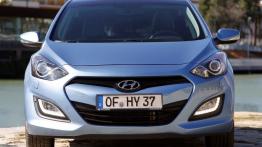 Hyundai i30 II Hatchback 5d - prezentacja w Sevilli - przód - reflektory wyłączone
