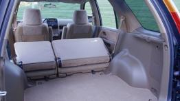 Honda CR-V II - tylna kanapa złożona, widok z bagażnika
