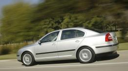 Skoda Octavia II - lewy bok