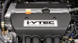 Honda CR-V II - pokrywa silnika otwarta