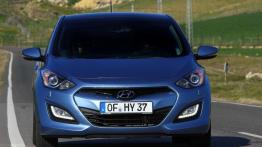 Hyundai i30 II Hatchback 5d - prezentacja w Sevilli - przód - reflektory wyłączone