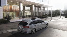 Ford Mondeo V Kombi - widok z góry