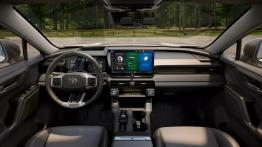 Toyota RAV4 Plug-in ma 309 KM i do 137 km zasięgu. Czy warto dopłacić do tej wersji?