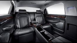 Flagowy Genesis w przedłużonej wersji