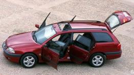 Toyota Avensis I Kombi - lewy bok