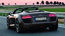 Audi R8 Spyder 4.2 FSI - widok z tyłu