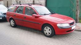 Opel Vectra B Kombi - galeria społeczności - prawy bok